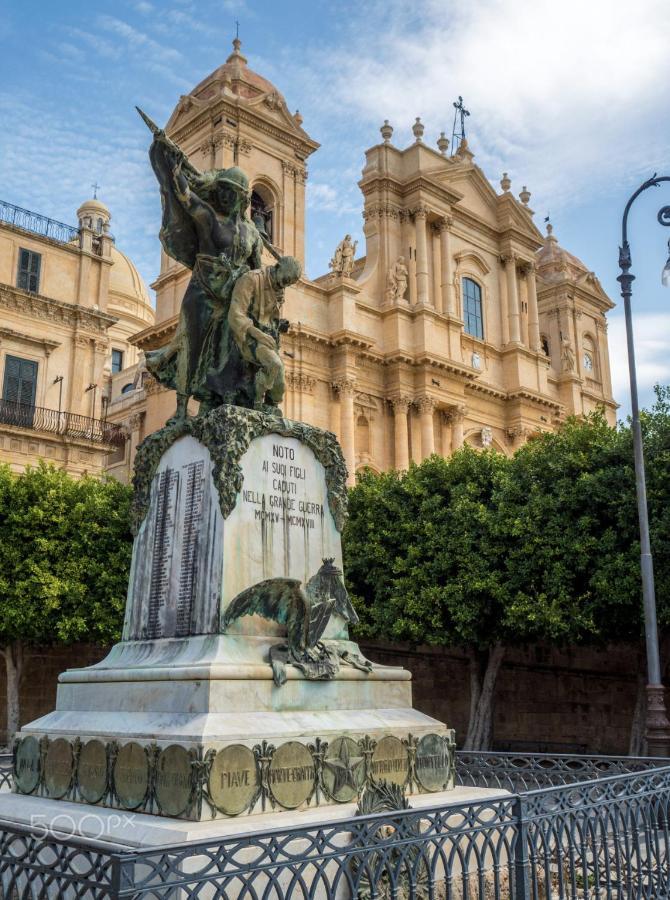 Quattroquarti Stradivari Home Noto Exteriör bild